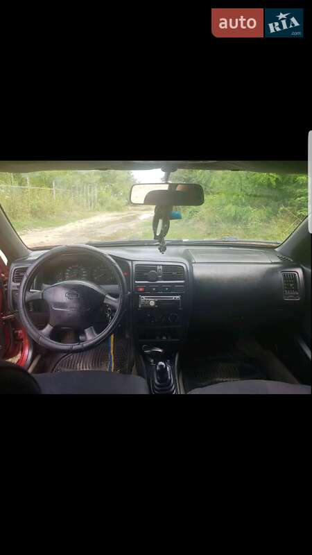 Седан Nissan Almera 1996 в Івано-Франківську