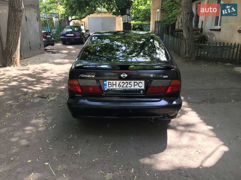 Седан Nissan Almera 1997 в Одесі