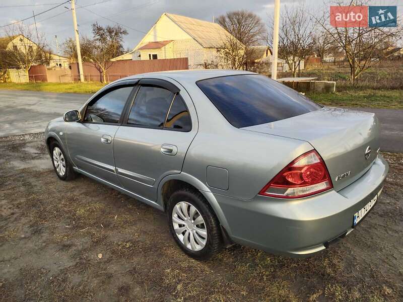 Седан Nissan Almera 2008 в Броварах