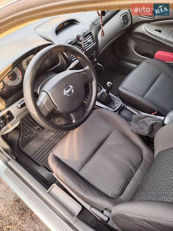 Седан Nissan Almera 2008 в Броварах