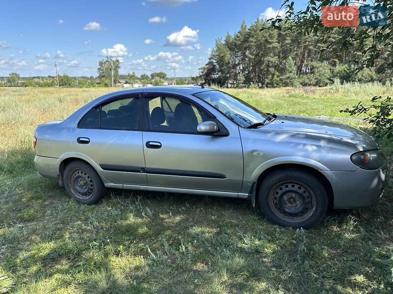 Седан Nissan Almera 2005 в Богодухіву