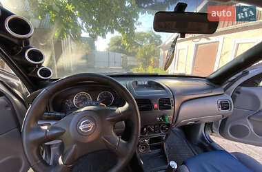Седан Nissan Almera 2003 в 