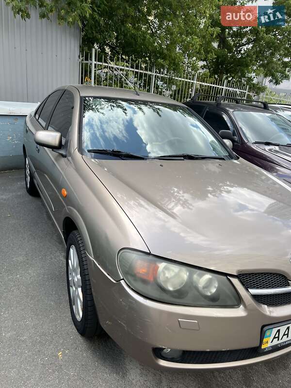 Седан Nissan Almera 2005 в Киеве