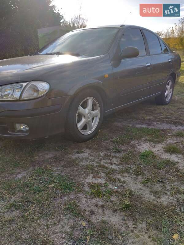 Седан Nissan Almera 2000 в Любомлі