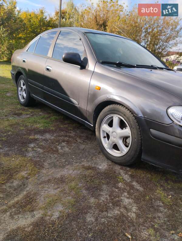 Седан Nissan Almera 2000 в Любомлі