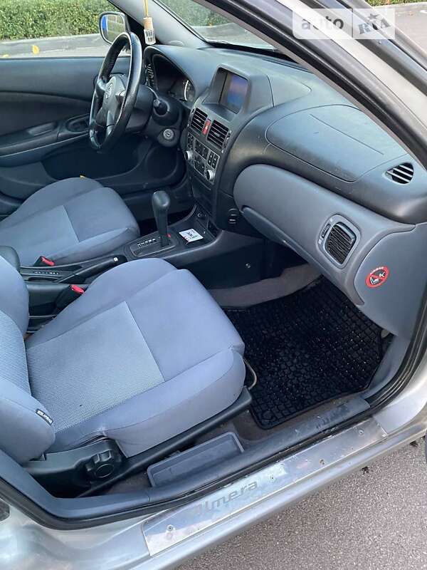 Хетчбек Nissan Almera 2004 в Дніпрі