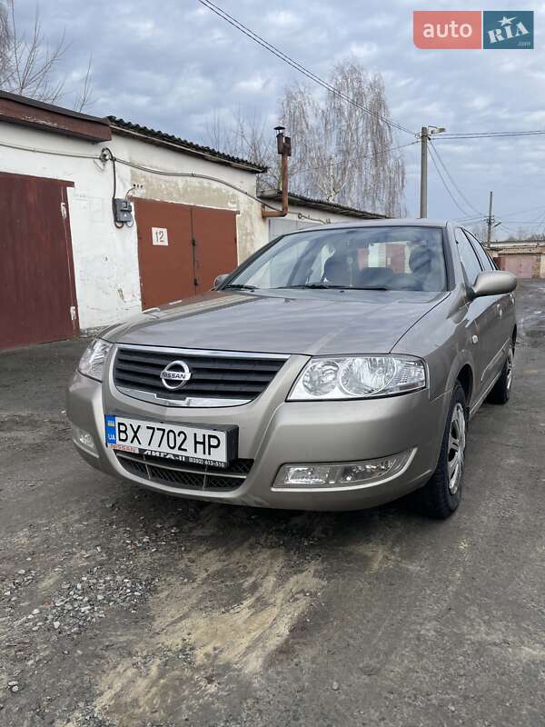 Седан Nissan Almera 2010 в Шепетовке