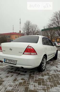 Седан Nissan Almera 2012 в Царичанці