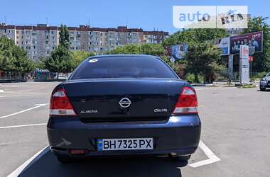 Седан Nissan Almera 2011 в 