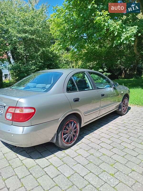 Седан Nissan Almera 2005 в Сумах