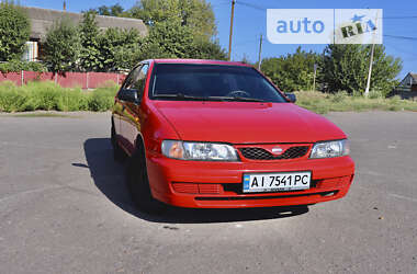 Седан Nissan Almera 1995 в Тетієві