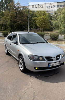 Седан Nissan Almera 2004 в Киеве