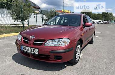 Хетчбек Nissan Almera 2001 в Ужгороді