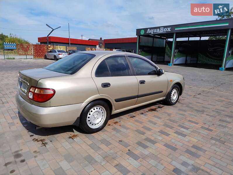 Седан Nissan Almera 2004 в Белой Церкви