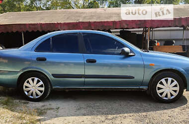 Седан Nissan Almera 2003 в Славском