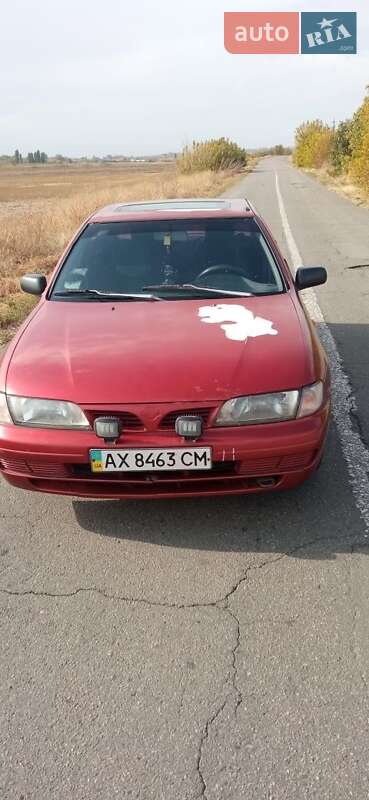 Седан Nissan Almera 1995 в Харькове