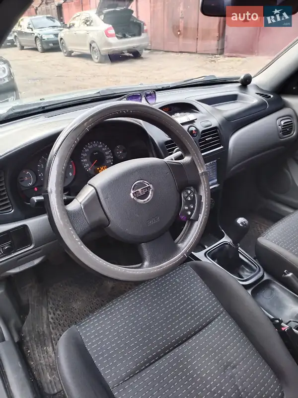 Nissan Almera 2008