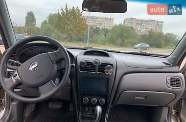 Седан Nissan Almera 2010 в Киеве