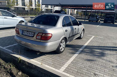 Седан Nissan Almera 2002 в Киеве