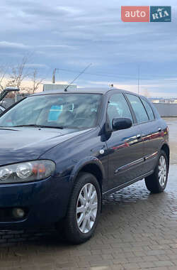 Хэтчбек Nissan Almera 2006 в Черновцах