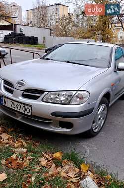 Хэтчбек Nissan Almera 2002 в Киеве