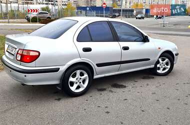 Седан Nissan Almera 2001 в Киеве