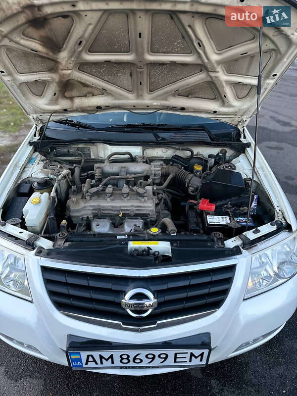 Седан Nissan Almera 2012 в Києві