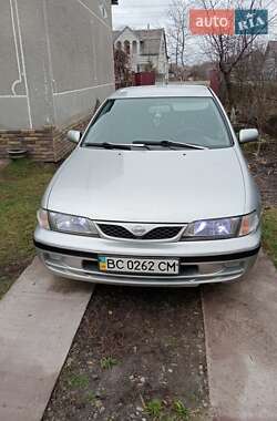 Хэтчбек Nissan Almera 1999 в Львове