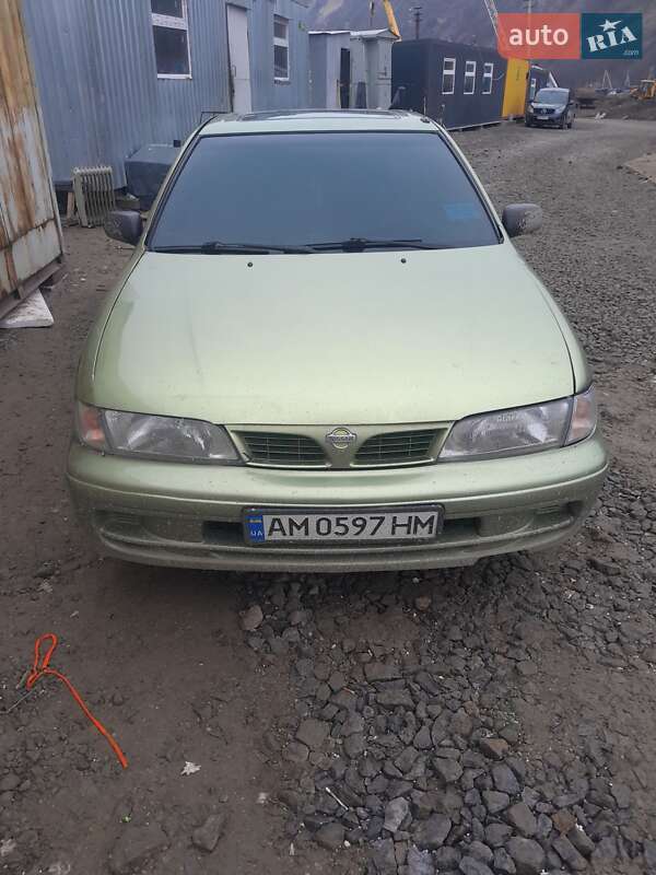 Седан Nissan Almera 1996 в Житомирі