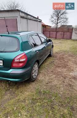 Хетчбек Nissan Almera 2001 в Вінниці