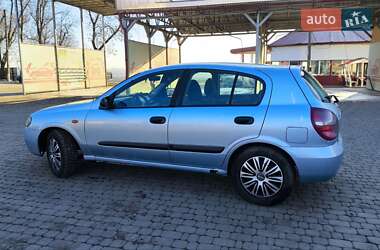 Хэтчбек Nissan Almera 2004 в Черновцах