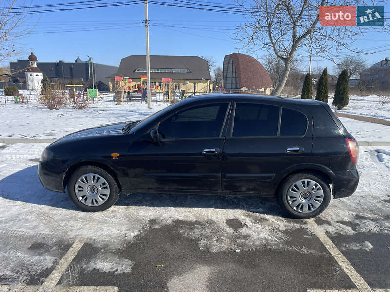 Хетчбек Nissan Almera 2005 в Вишгороді