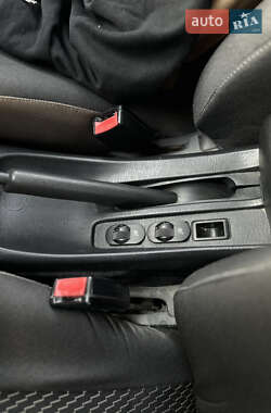 Седан Nissan Almera 2010 в 