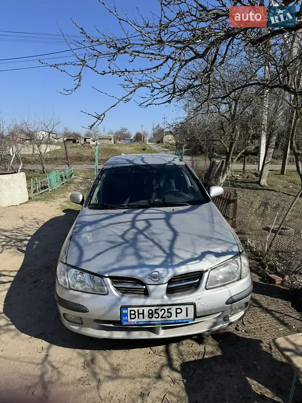 Nissan Almera 2000