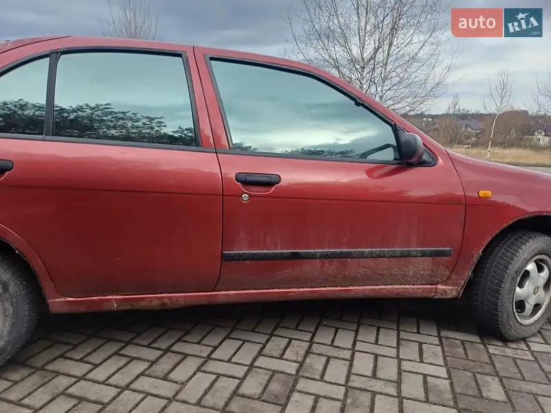 Nissan Almera 1996