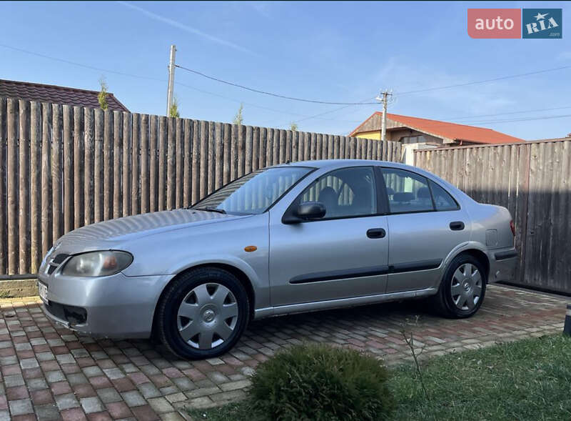 Nissan Almera 2005