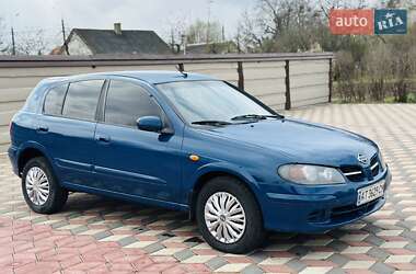 Хэтчбек Nissan Almera 2005 в 