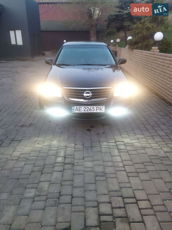 Седан Nissan Almera 2007 в Кривом Роге