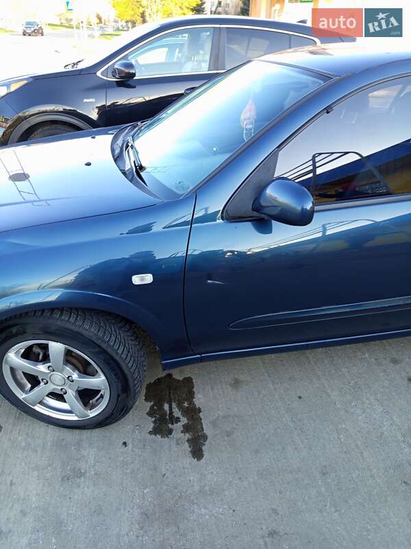 Седан Nissan Almera 2008 в Южноукраинске