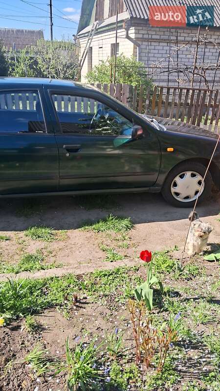 Хэтчбек Nissan Almera 1997 в Славуте
