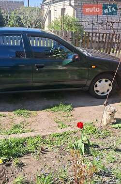 Хэтчбек Nissan Almera 1997 в 