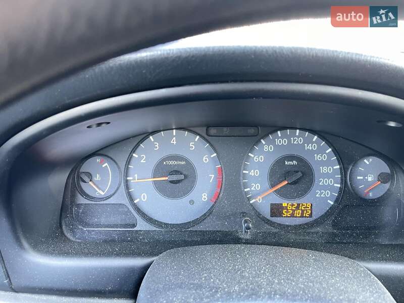 Седан Nissan Almera 2012 в Корюківці