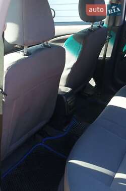 Седан Nissan Almera 2004 в 