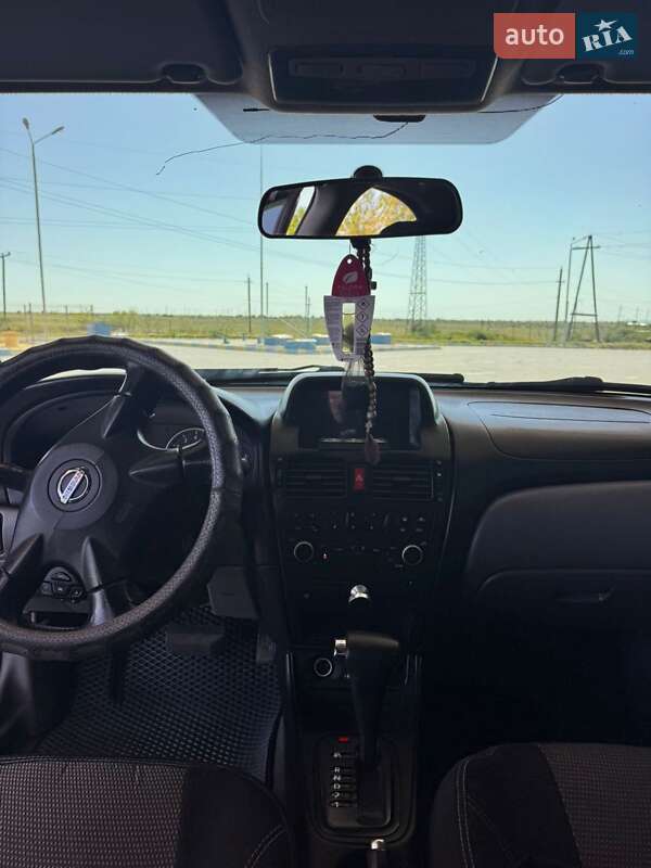 Седан Nissan Almera 2003 в Ізмаїлі фото 19 Седан Nissan Almera 2003 в Ізмаїлі