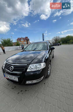 Седан Nissan Almera 2011 в 