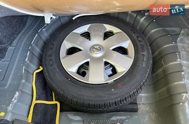 Седан Nissan Almera 2008 в 