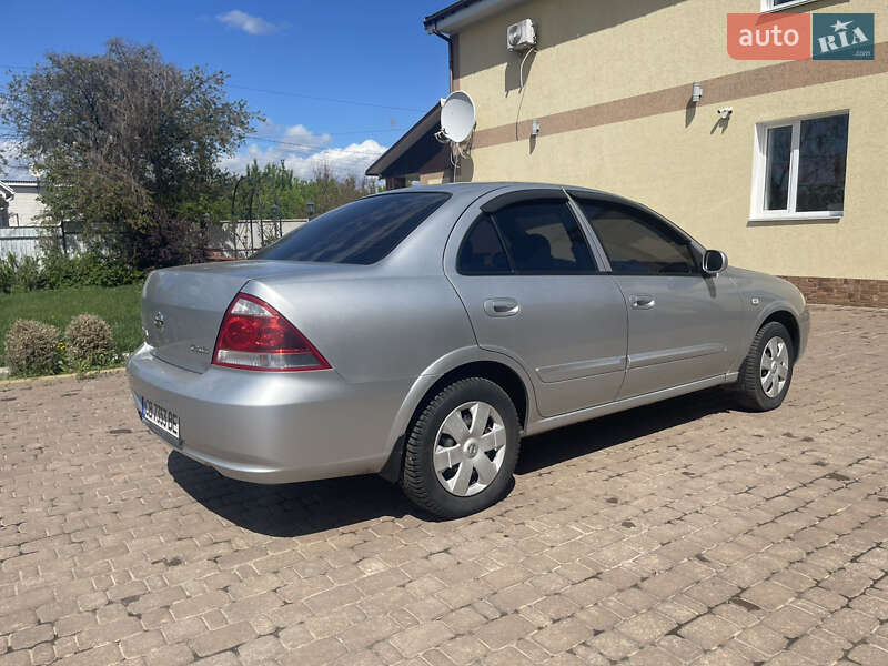 Седан Nissan Almera 2011 в Мене