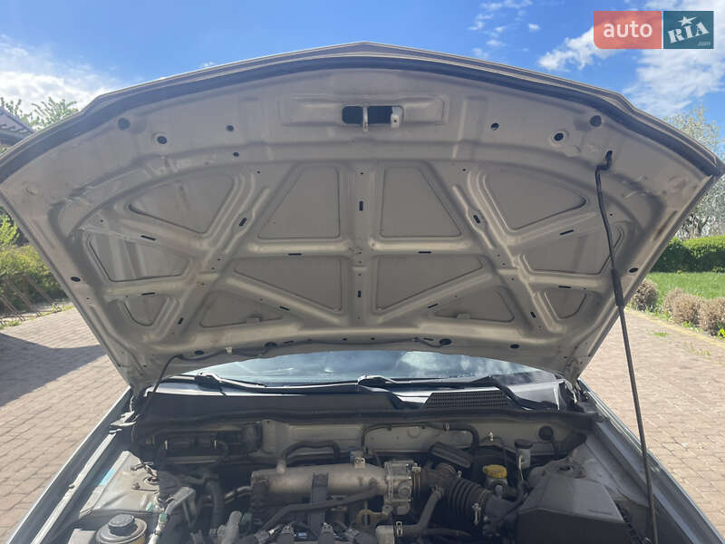 Седан Nissan Almera 2011 в Мене