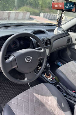Седан Nissan Almera 2012 в 