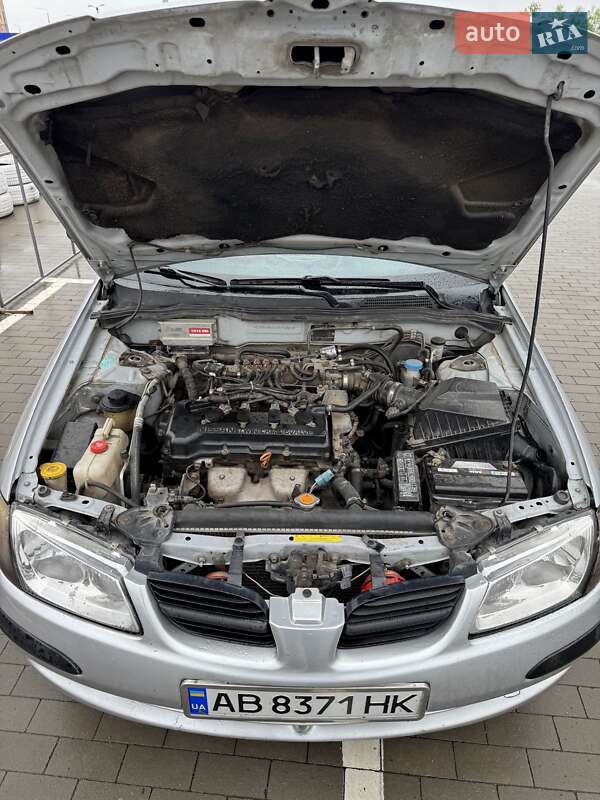 Седан Nissan Almera 2002 в Вінниці